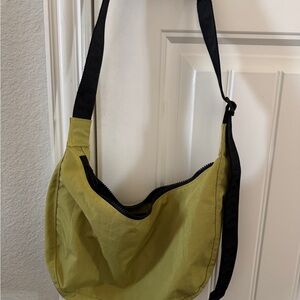 Baggu medium cresent bag